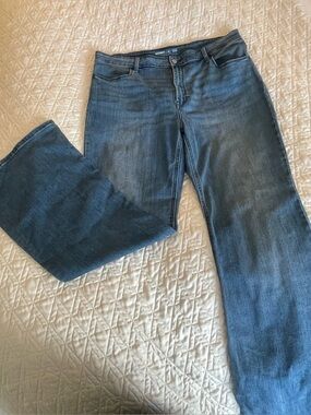 Old Navy High-Rise Flare Jeans Size 16 – Excellent Condition